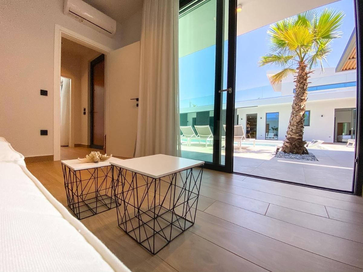 Villa Lydia I Superb Views, Two Pools, Next To The City Kissamos Ngoại thất bức ảnh